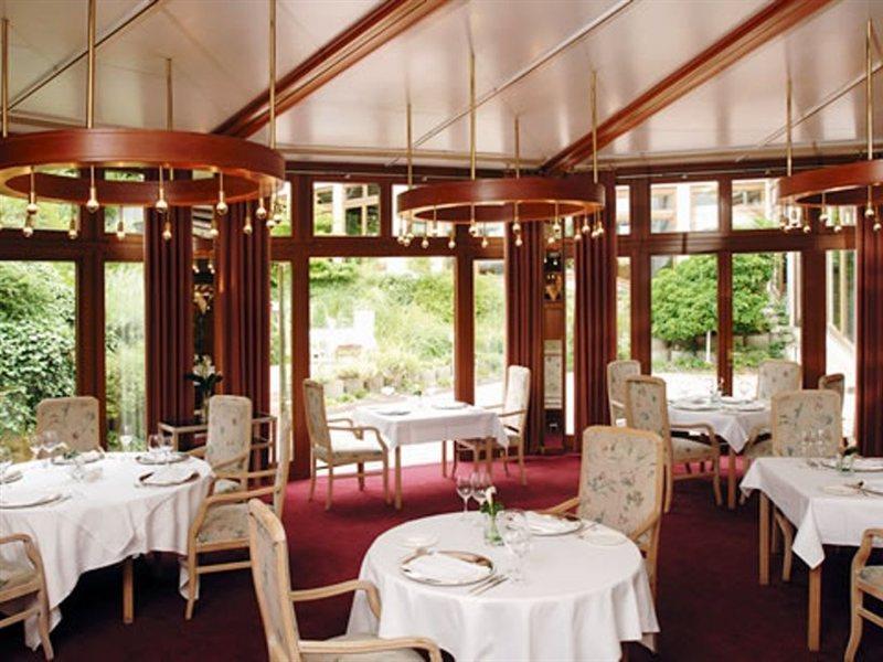 Nh Wiesbaden Restoran fotoğraf